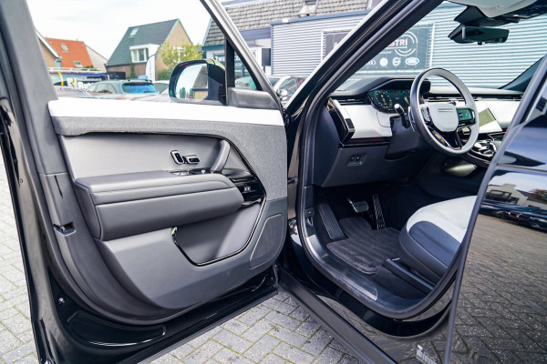 Land Rover Range Rover Sport 3.0 P440e Dynamic HSE | Luchtvering | Head Up Display | MERIDIAN 3D Audio | Stoelverkoeling | 360 Cam