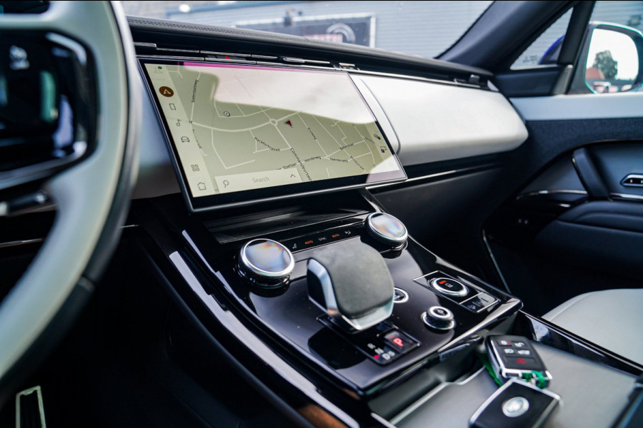Land Rover Range Rover Sport 3.0 P440e Dynamic HSE | Luchtvering | Head Up Display | MERIDIAN 3D Audio | Stoelverkoeling | 360 Cam