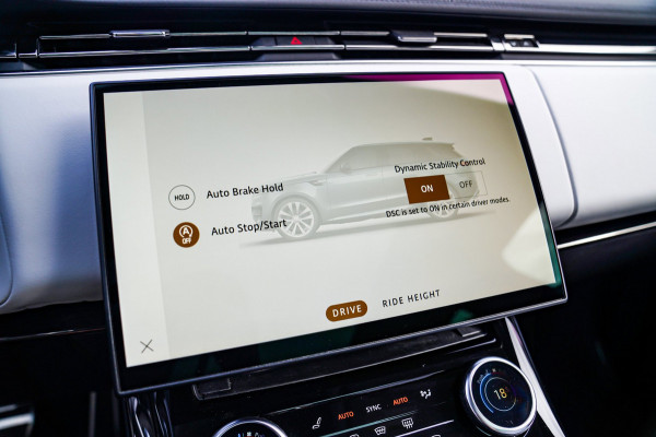 Land Rover Range Rover Sport 3.0 P440e Dynamic HSE | Luchtvering | Head Up Display | MERIDIAN 3D Audio | Stoelverkoeling | 360 Cam