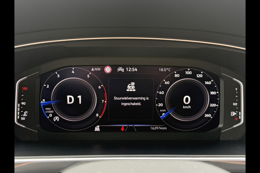 Volkswagen Tiguan Allspace 1.5 TSI Life Business 7p. | Massagestoel | Trekhaak | Camera | Stoel/Stuurverwarming | Carplay | Adaptive cruise