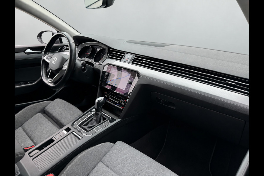 Volkswagen Passat Variant 1.5 TSI 150PK DSG BUSINESS CAMERA/NAVI/CARPLAY