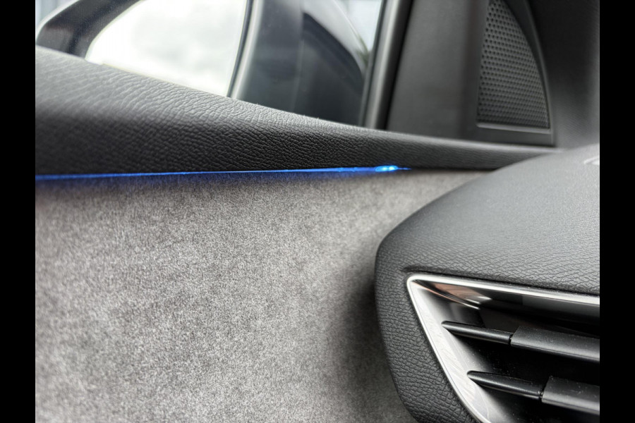 Peugeot 5008 GT HYBRID VAN:33.900,- VOOR:29.877,- UW HERFSTVOORDEEL: 4.023,- | 7 PER. | ADAPT. CRUISE CONTROL | RIJKLAARPRIJS INCL. 12 MND BOVAG GARANTIE|