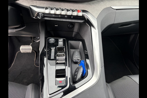 Peugeot 5008 GT HYBRID VAN:33.900,- VOOR:29.877,- UW HERFSTVOORDEEL: 4.023,- | 7 PER. | ADAPT. CRUISE CONTROL | RIJKLAARPRIJS INCL. 12 MND BOVAG GARANTIE|