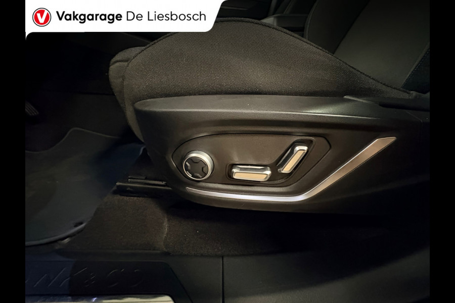 Lynk & Co 01 1.5 / pano / navi / camera / Infinity / memory / elec klep / Apple Android carplay