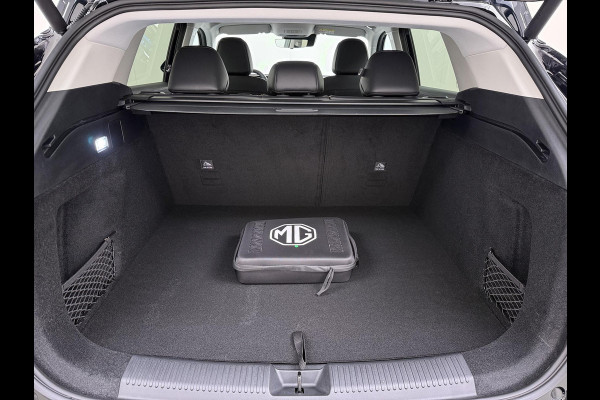 MG MG HS PHEV 1.5 Luxury VAN: € 39.900- VOOR: € 33.330,- UW HERFSTVOORDEEL: € 6.470| ,-PLUG-IN HYBRIDE | 272 PK | NIEUWE AUTO | >1.000 KM TOTAAL BEREIK | 1E REGISTRATIE 03-2026 | 360° CAMERA | ELEKTRISCHE ACHTERKLEP | 7 JAAR MG GARANTIE T/M 2033 | APPLE CARPLAY | ANDROID AUTO | STOELVERWARMING | FULL LED | ELEKTRISCHE STOELEN