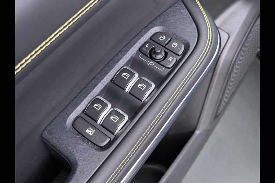 Lynk & Co 01 1.5 Core VAN: € 36.900- VOOR: € 33.330,- UW HERFSTVOORDEEL: € 3.570,-  | NIEUW MODEL! | FABRIEKSGARANTIE T/M 2030! | CAMERA| STOELVERWARMING| APPLE CARPLAY| ADAPTIVE CRUISE CONTROL|