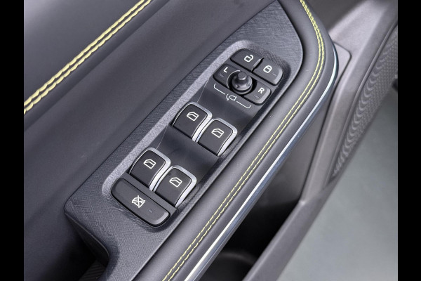 Lynk & Co 01 1.5 Core VAN: € 36.900- VOOR: € 33.330,- UW HERFSTVOORDEEL: € 3.570,-  | NIEUW MODEL! | FABRIEKSGARANTIE T/M 2030! | CAMERA| STOELVERWARMING| APPLE CARPLAY| ADAPTIVE CRUISE CONTROL|