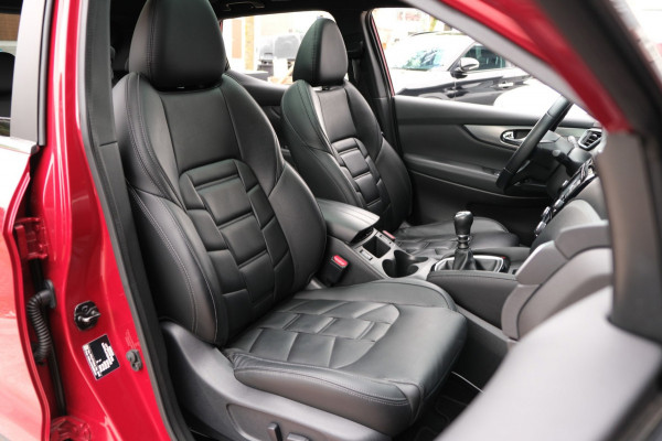 Nissan QASHQAI 1.3 DIG-T Tekna + |PANORAMADAK| Leder/Bose/19" LMV/AFN. Trekhaak