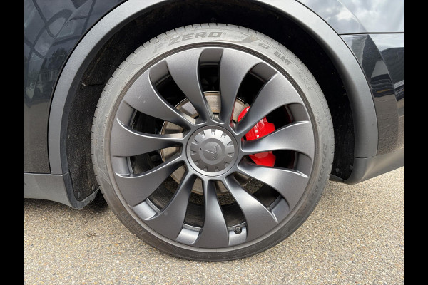Tesla Model Y Performance AWD 75 kWh VAN 41.900:,- VOOR:39.877,- UW HERFSTVOORDEEL: 2.023,- | SOH 92% RIJKLAAR GELEVERD | TESLA FABRIEKSGARANTIE TOT 5-2027 OF 80.000 | TESLA GARANTIE ACCU + AANDRIJFLIJN T/M 05-2031/ 192.000KM|