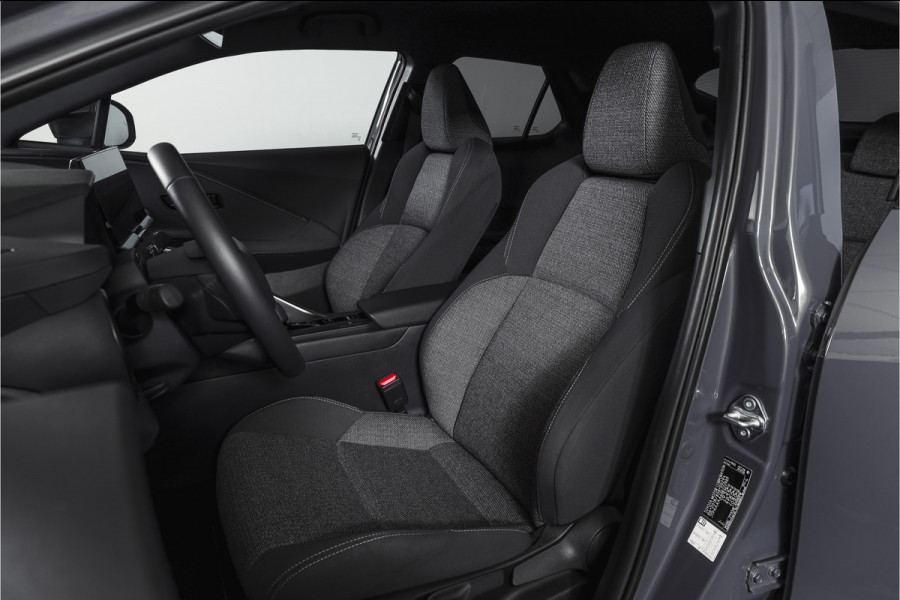Toyota C-HR 1.8 Hybrid 140 Dynamic | Dig. Cockpit | Adapt. Cruise | Winterpakket | PDC | Camera | NAV + App. Connect | ECC | DAB | LM 18" | 2989
