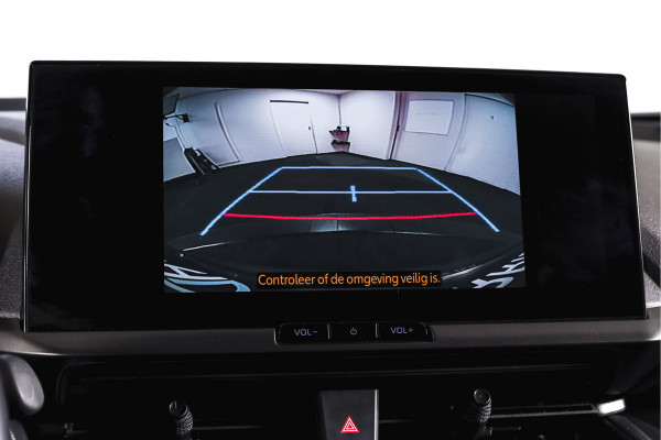 Toyota C-HR 1.8 Hybrid 140 Dynamic | Dig. Cockpit | Adapt. Cruise | Winterpakket | PDC | Camera | NAV + App. Connect | ECC | DAB | LM 18" | 2989