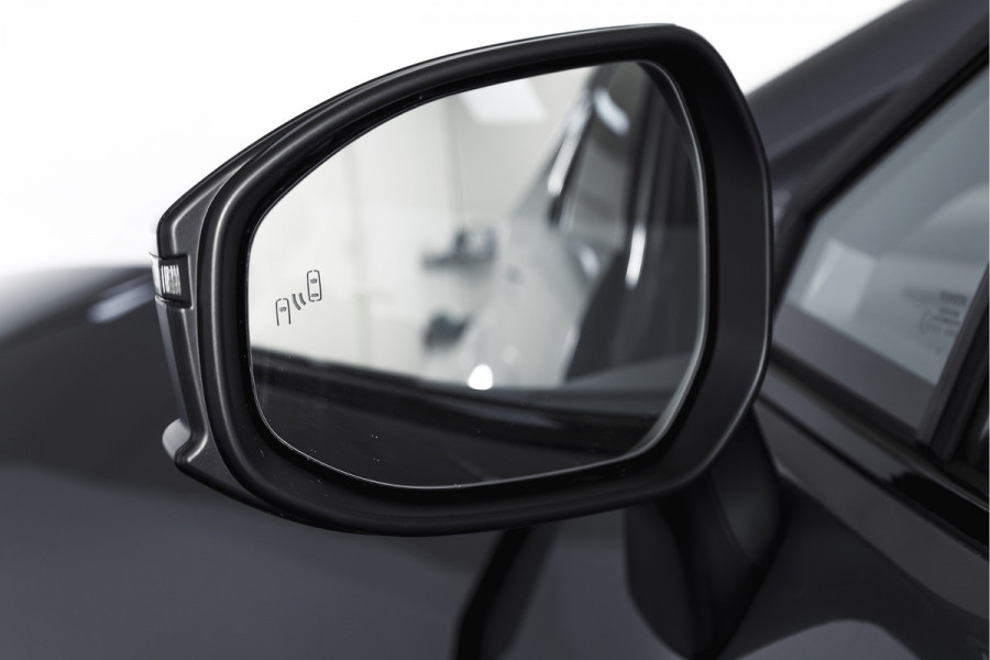Toyota C-HR 1.8 Hybrid 140 Dynamic | Dig. Cockpit | Adapt. Cruise | Winterpakket | PDC | Camera | NAV + App. Connect | ECC | DAB | LM 18" | 2989
