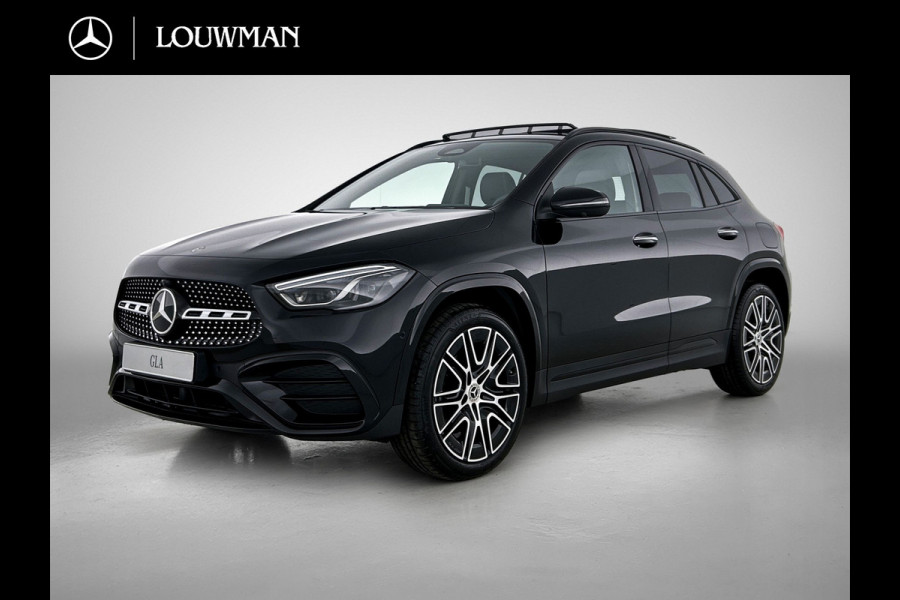 Mercedes-Benz GLA 250 e 140 Year Edition | Premium Plus pakket | Nightpakket | Parkeerpakket | Trekhaak | Panoramaschuifdak | 360° camera | 20” tien-dubbelspaaks AMG velgen | Warmtewerend, donkergetint glas |