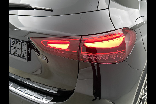 Mercedes-Benz GLA 250 e 140 Year Edition | Premium Plus pakket | Nightpakket | Parkeerpakket | Trekhaak | Panoramaschuifdak | 360° camera | 20” tien-dubbelspaaks AMG velgen | Warmtewerend, donkergetint glas |