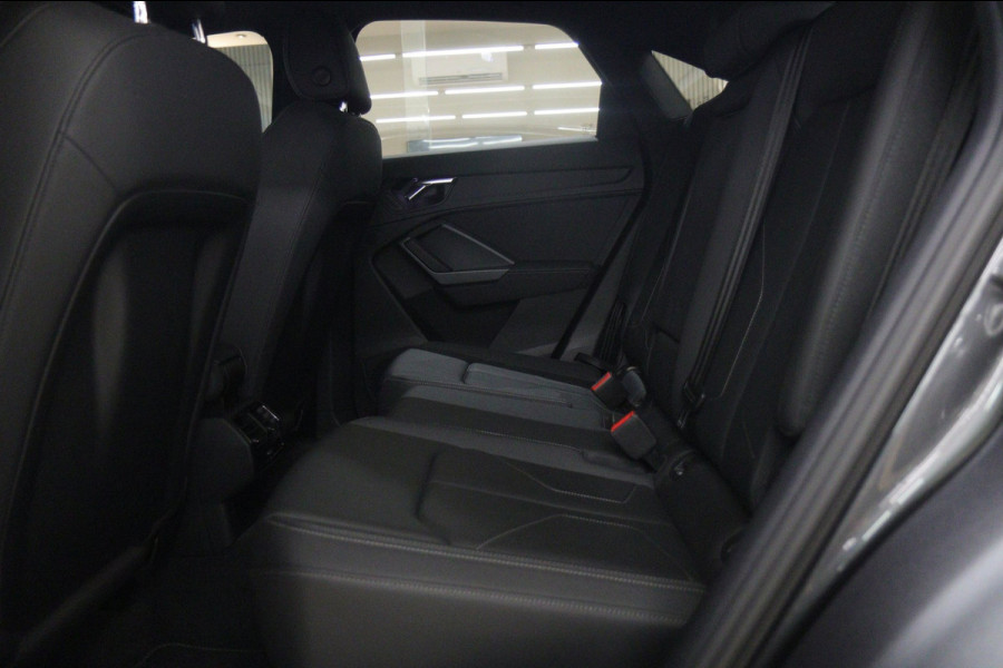 Audi Q3 Sportback 45 TFSI e S Edition 3X S-Line /PANO/CARPLAY/KEYLES/STOELV/BOMVOL