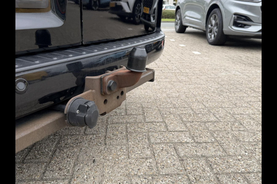 Ford Transit Custom 300 2.0 TDCI L1H1 Limited DC 130pk | Trekhaak | Dubbele Schuifdeur | Apple Carplay/Android auto | Achteruitrijcamera