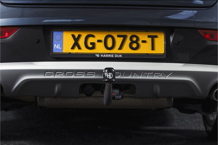 Volvo V40 Cross Country 1.5 T3 150 PK Polar+ Luxury - Automaat Orig. NL | Panodak | Adapt. Cruise | Harman/Kardon | Stoelverw. | Standkachel | PDC | Camera | NAV | ECC | Afn.Trekhaak | LM 17" |