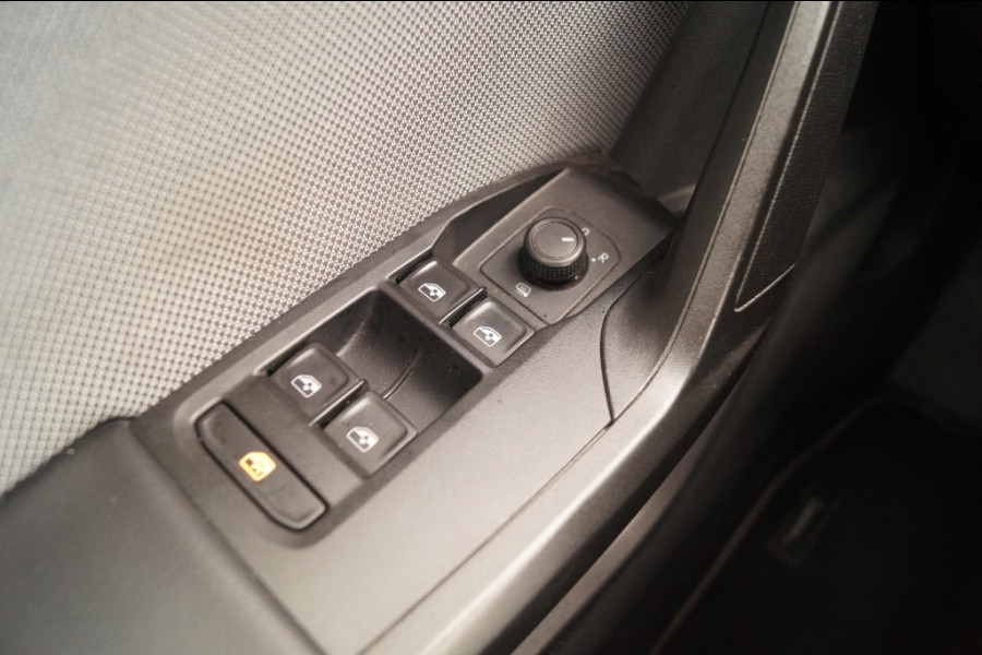 Seat Leon ST 1.0 TSI 110pk Style Business Intense -LED-ECC-CAM-