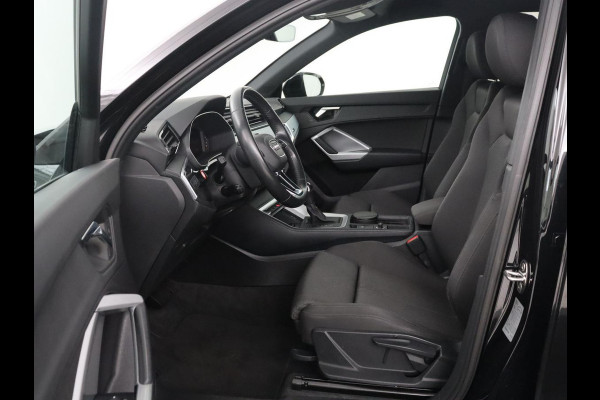 Audi Q3 35 TFSI S Line Pro Line S | Trekhaak | Stoelverwarming | Climate Control | Navigatie | Parkeerhulp |