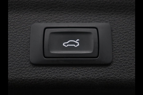 Audi Q3 35 TFSI S Line Pro Line S | Trekhaak | Stoelverwarming | Climate Control | Navigatie | Parkeerhulp |