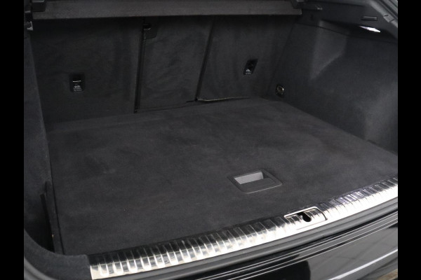 Audi Q3 35 TFSI S Line Pro Line S | Trekhaak | Stoelverwarming | Climate Control | Navigatie | Parkeerhulp |