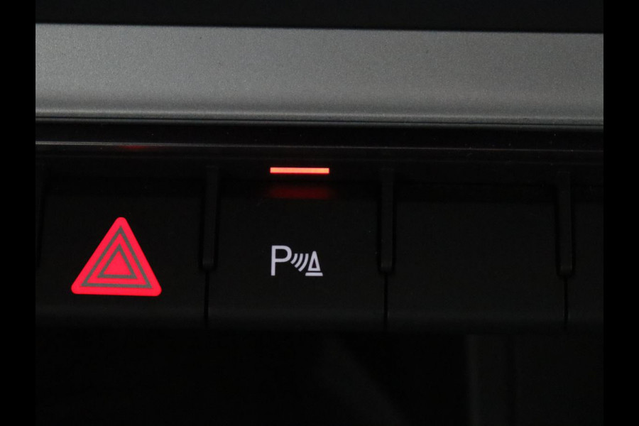 Audi Q3 35 TFSI S Line Pro Line S | Trekhaak | Stoelverwarming | Climate Control | Navigatie | Parkeerhulp |