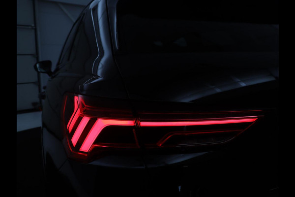 Audi Q3 35 TFSI S Line Pro Line S | Trekhaak | Stoelverwarming | Climate Control | Navigatie | Parkeerhulp |