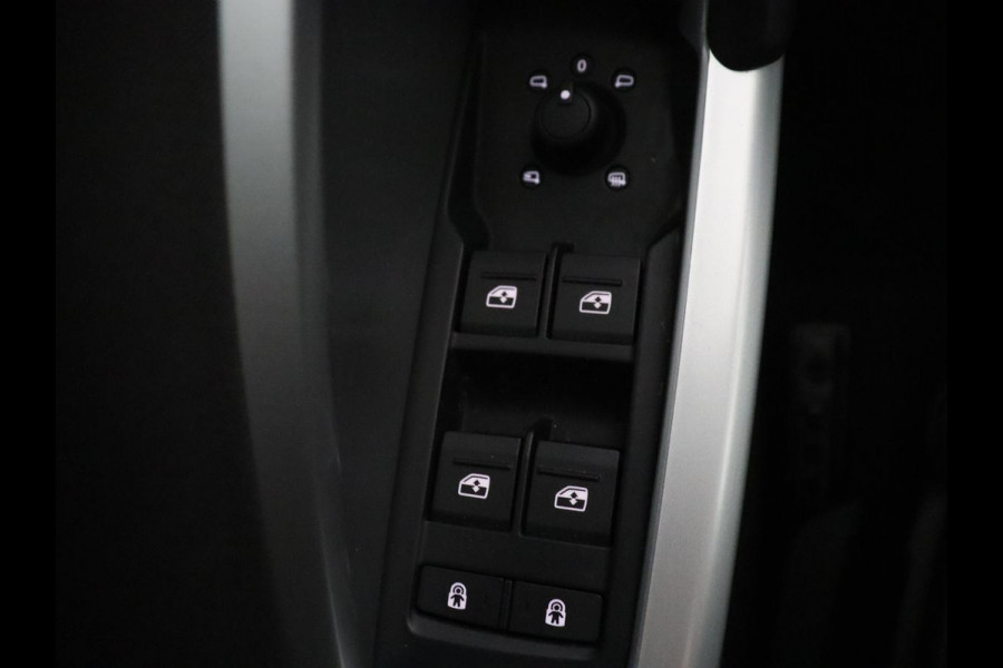 Audi Q3 35 TFSI S Line Pro Line S | Trekhaak | Stoelverwarming | Climate Control | Navigatie | Parkeerhulp |