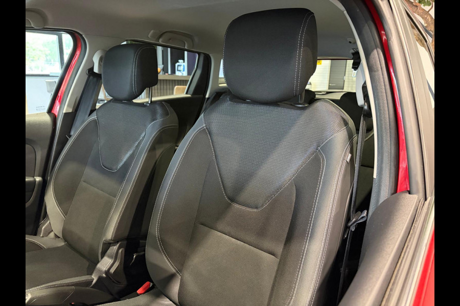 Renault Clio Estate 0.9 TCe Intens Weinig KM | Trekhaak | Navigatie | Airco