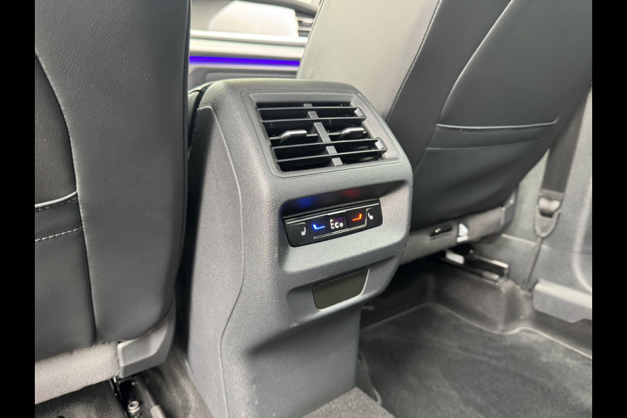Volkswagen Tayron 1.5 eHybrid 204PK DSG LIFE TREKHAAK/CAMERA/CARPLAY FABRIEKSGARANTIE TOT 2030