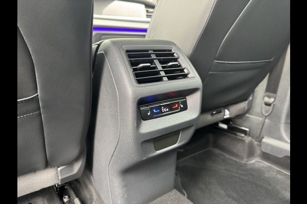Volkswagen Tayron 1.5 eHybrid 204PK DSG LIFE TREKHAAK/CAMERA/CARPLAY FABRIEKSGARANTIE TOT 2030