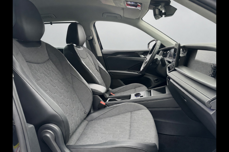 Volkswagen Tayron 1.5 eHybrid 204PK DSG LIFE TREKHAAK/CAMERA/CARPLAY FABRIEKSGARANTIE TOT 2030