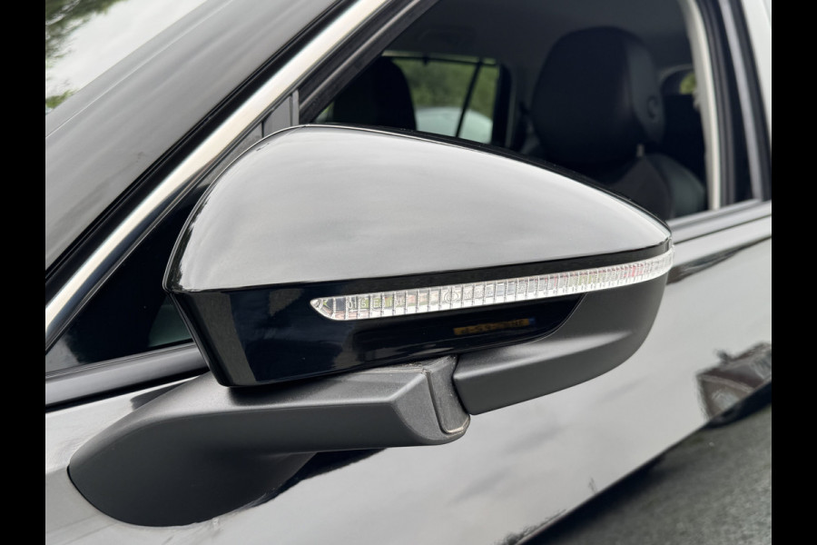 Volkswagen Tayron 1.5 eHybrid 204PK DSG LIFE TREKHAAK/CAMERA/CARPLAY FABRIEKSGARANTIE TOT 2030