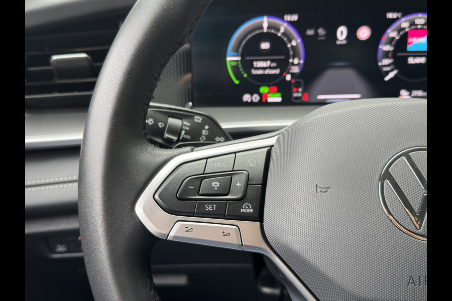 Volkswagen Tayron 1.5 eHybrid 204PK DSG LIFE TREKHAAK/CAMERA/CARPLAY FABRIEKSGARANTIE TOT 2030