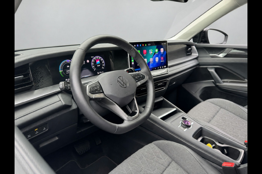 Volkswagen Tayron 1.5 eHybrid 204PK DSG LIFE TREKHAAK/CAMERA/CARPLAY FABRIEKSGARANTIE TOT 2030
