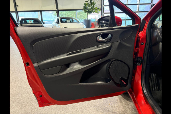 Renault Clio Estate 0.9 TCe Intens Weinig KM | Trekhaak | Navigatie | Airco