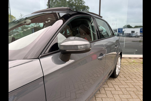 Audi A1 Sportback 1.0 TFSI Advance Sport - Pano/Schuifdak - Navi - Half Leder