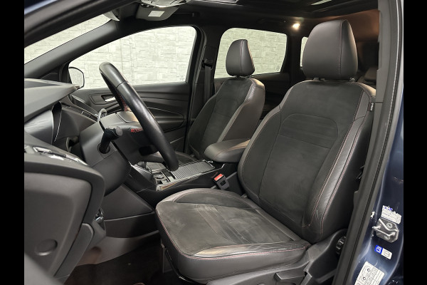 Ford Kuga 1.5 EcoBoost 150PK ST Line | Panorama | Trekhaak 2000kg Trekgewicht! | Navigatie | Carplay | Climate Control | Verwarmde Voorruit | Cruise Control | 18 inch | Getint Glas | Keyless-Start |