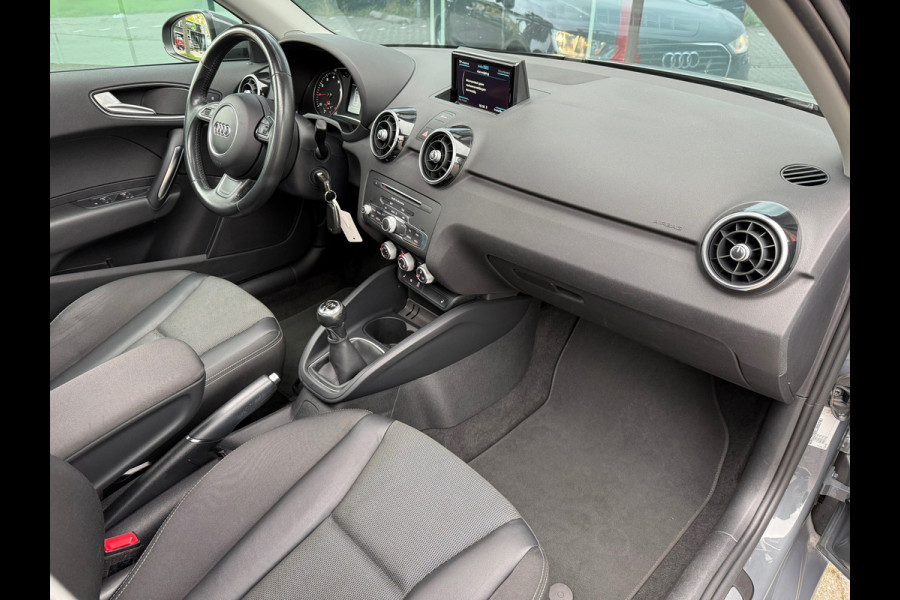Audi A1 Sportback 1.0 TFSI Advance Sport - Pano/Schuifdak - Navi - Half Leder