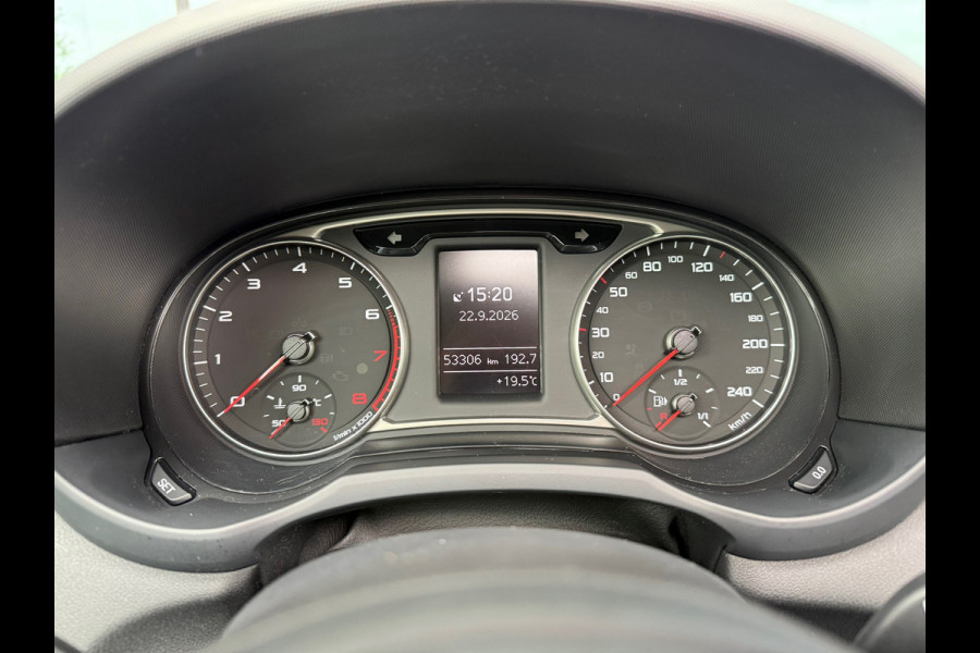 Audi A1 Sportback 1.0 TFSI Advance Sport - Pano/Schuifdak - Navi - Half Leder