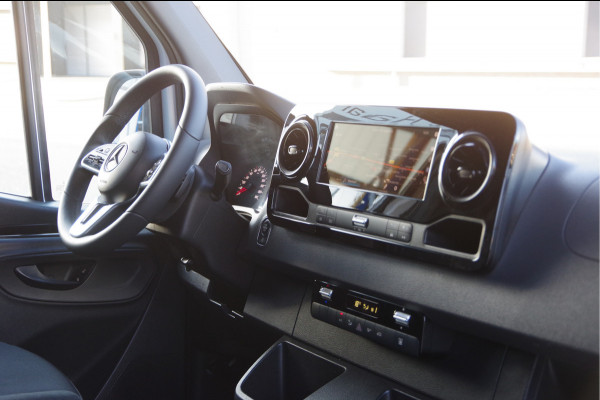 Mercedes-Benz Sprinter 319 3.0 CDI V6 L2H1 AUT. LED, 2.8T TREKHAAK, STANDKACHEL, CAMERA, NAVI, CLIMA