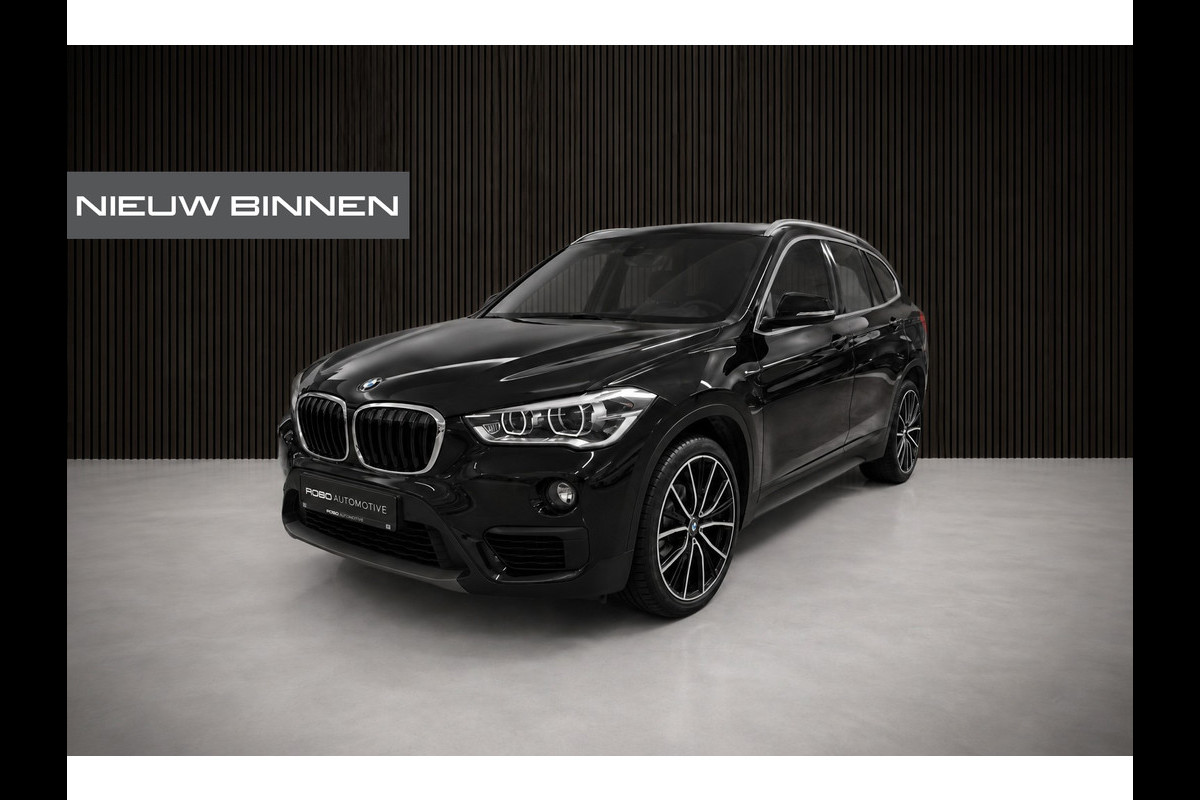 BMW X1 sDrive18i Executive Edition | Stoelverwarming | Head-Up Display | Cruise Control | Parkeersensoren | Navigatie | Keyless | LED | HIFI | Elektrische Achterklep | NAP | Automaat | Dealer Onderhouden