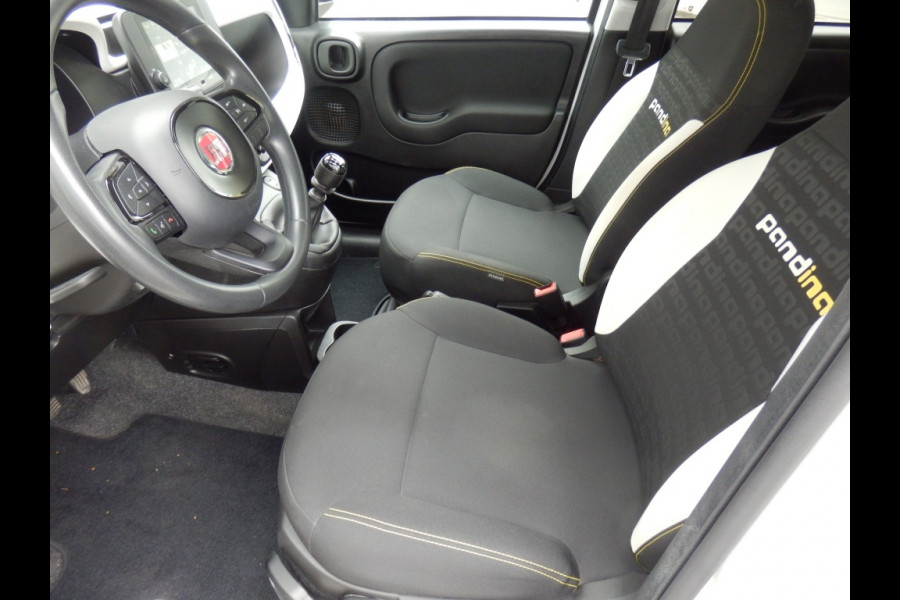 Fiat Panda 1.0 Hybrid Cross I 5 pers. uitv. I Airco I Apple/Android carplay I I
