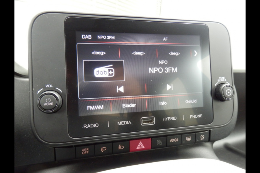 Fiat Panda 1.0 Hybrid Cross I 5 pers. uitv. I Airco I Apple/Android carplay I I
