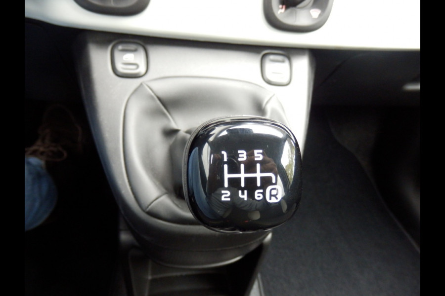 Fiat Panda 1.0 Hybrid Cross I 5 pers. uitv. I Airco I Apple/Android carplay I I
