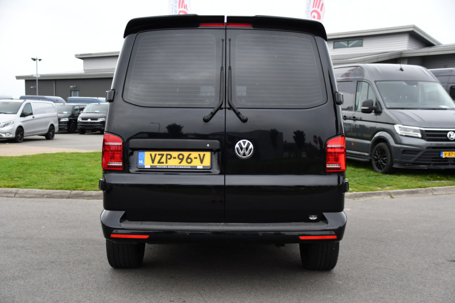 Volkswagen Transporter 2.0 TDI L2H1 28 Bulli Black Edition Virtual, Adaptieve Cruise, Camera, Carlay, LED, Stoelverwarming, Leder, 150pk, Automaat, Uniek!