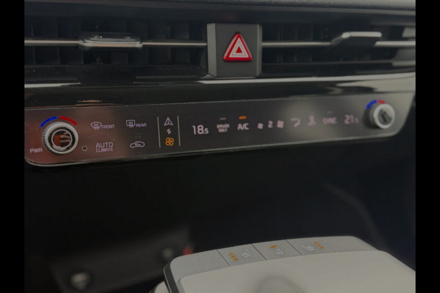 Kia Ev6 Air 58 kWh 99% SoH. (NL-auto, Dealer OndH, 1e Eig, Navi, Stoel+StuurVerwam, Lane Assist, Camera, Navi, Etc)