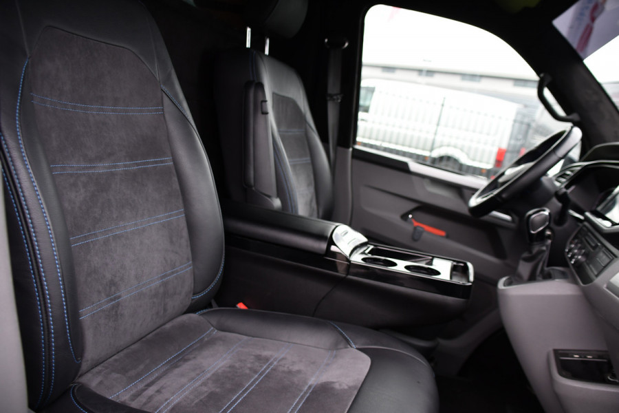 Volkswagen Transporter 2.0 TDI L2H1 28 Bulli Black Edition Virtual, Adaptieve Cruise, Camera, Carlay, LED, Stoelverwarming, Leder, 150pk, Automaat, Uniek!