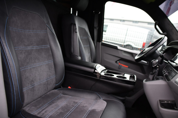 Volkswagen Transporter 2.0 TDI L2H1 28 Bulli Black Edition Virtual, Adaptieve Cruise, Camera, Carlay, LED, Stoelverwarming, Leder, 150pk, Automaat, Uniek!