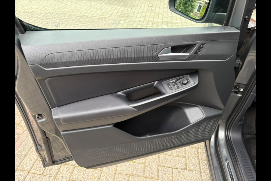 Volkswagen Caddy 1.5 TSI DSG, 5P, TREKHAAK,PANO,LEER